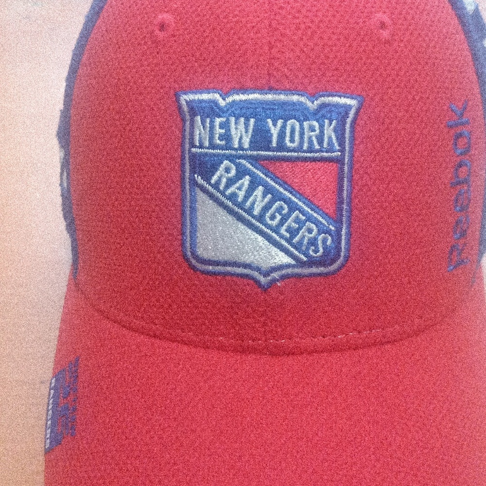 New York Rangers Red Cap - Picture 2 of 7